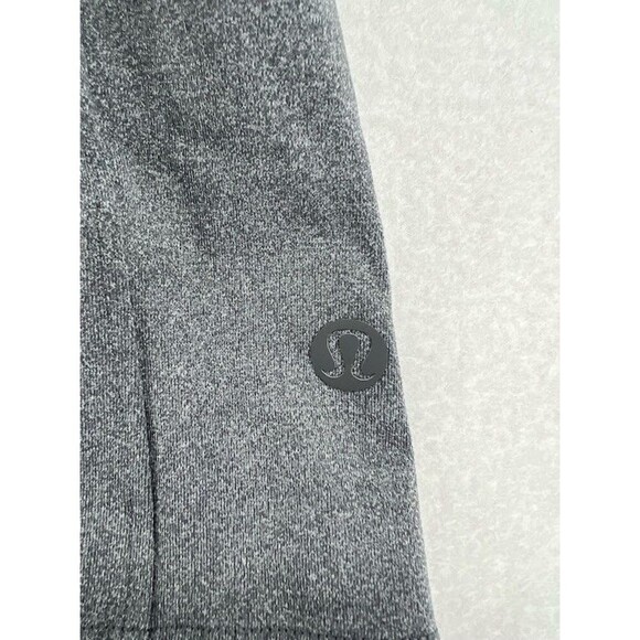lululemon Women's Gray Shorts with Pockets Elastic Drawstring Waist Size 4 - Picture 2 of 4